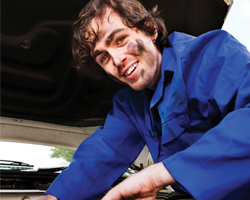 Image: Worker with greasy face